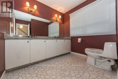 17 Royal Oak Drive, Toronto, Ontario  M3C 2M3 - Photo 3 - C13177242