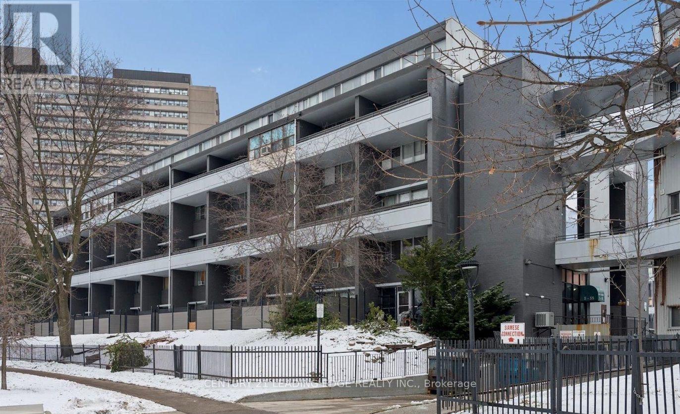 2802 - 5 QUARRINGTON LANE, Toronto, Ontario