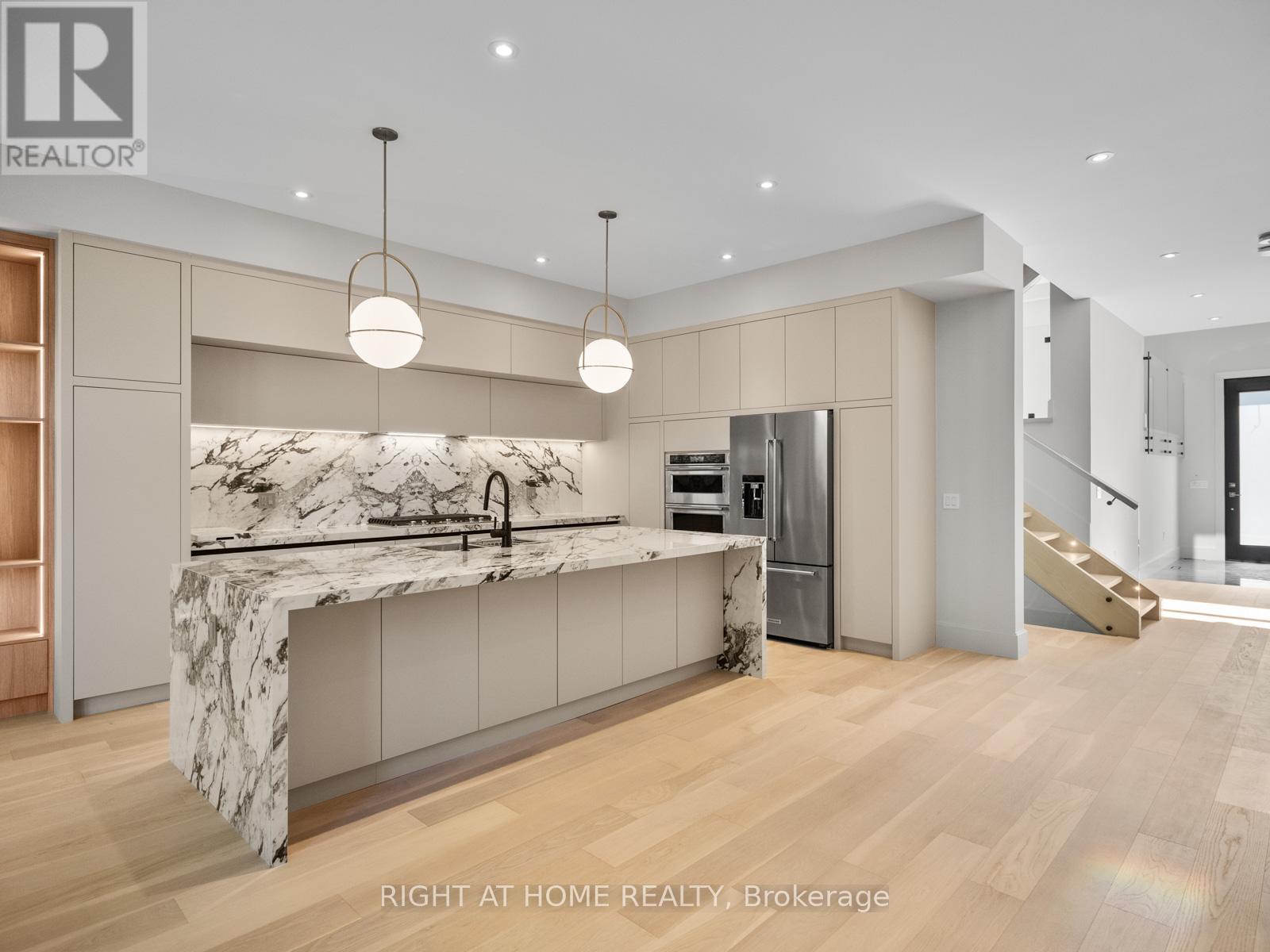 57 Alameda Avenue, Toronto, Ontario  M6C 3W3 - Photo 14 - C13177316