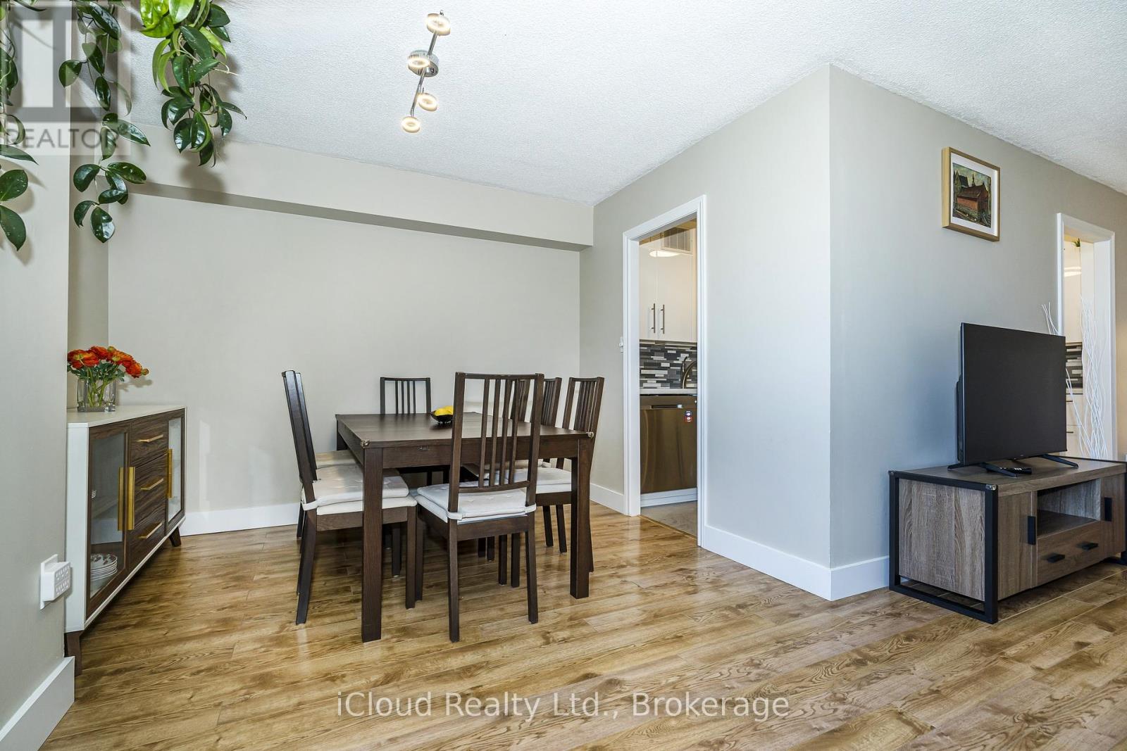 1007 - 420 Mill Road, Toronto, Ontario  M9C 1Z1 - Photo 10 - W13171112