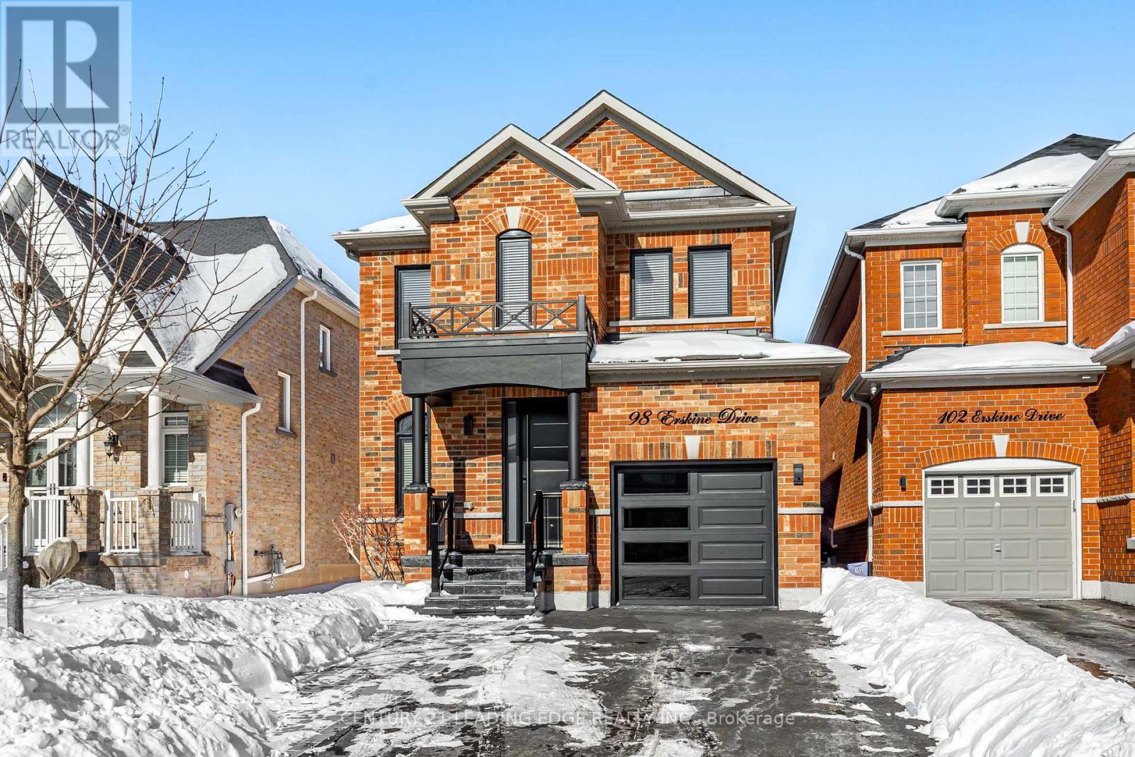 LOWER - 98 ERSKINE DRIVE, Clarington, Ontario