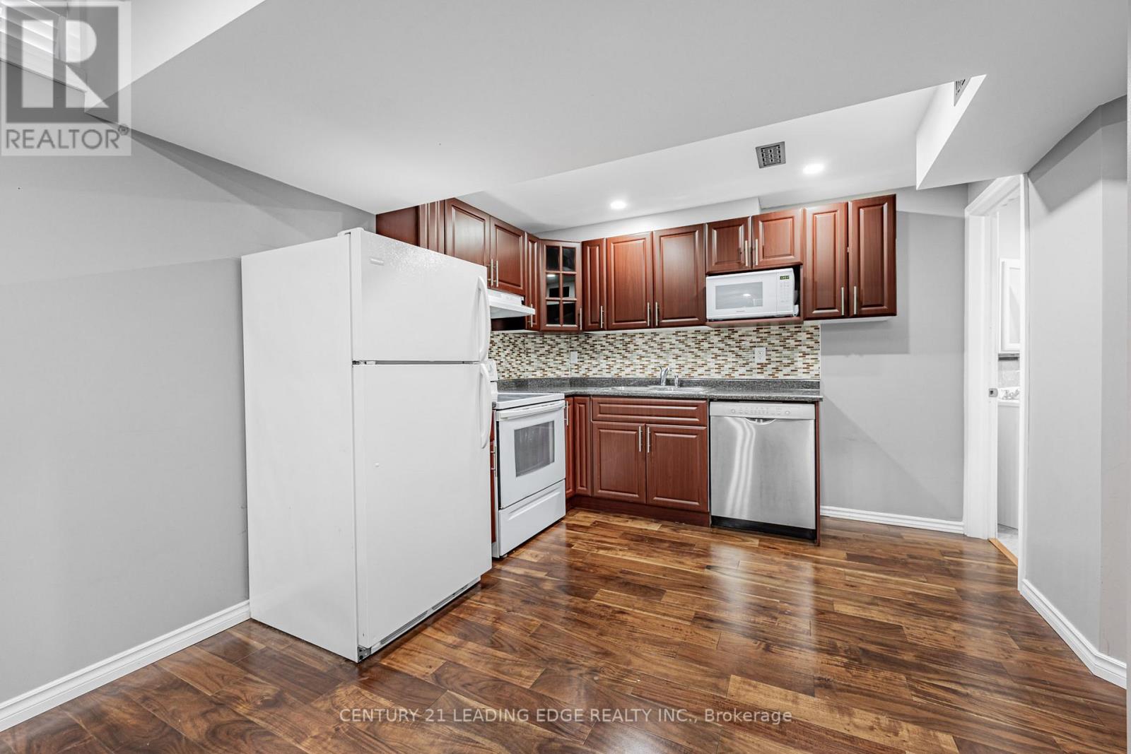 Lower - 98 Erskine Drive, Clarington, Ontario  L1B 1G9 - Photo 11 - E13177304