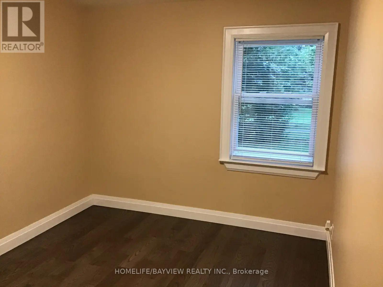 27 Fairfax (Main Floor) Crescent E, Toronto, Ontario  M1L 1Z6 - Photo 4 - E13177332