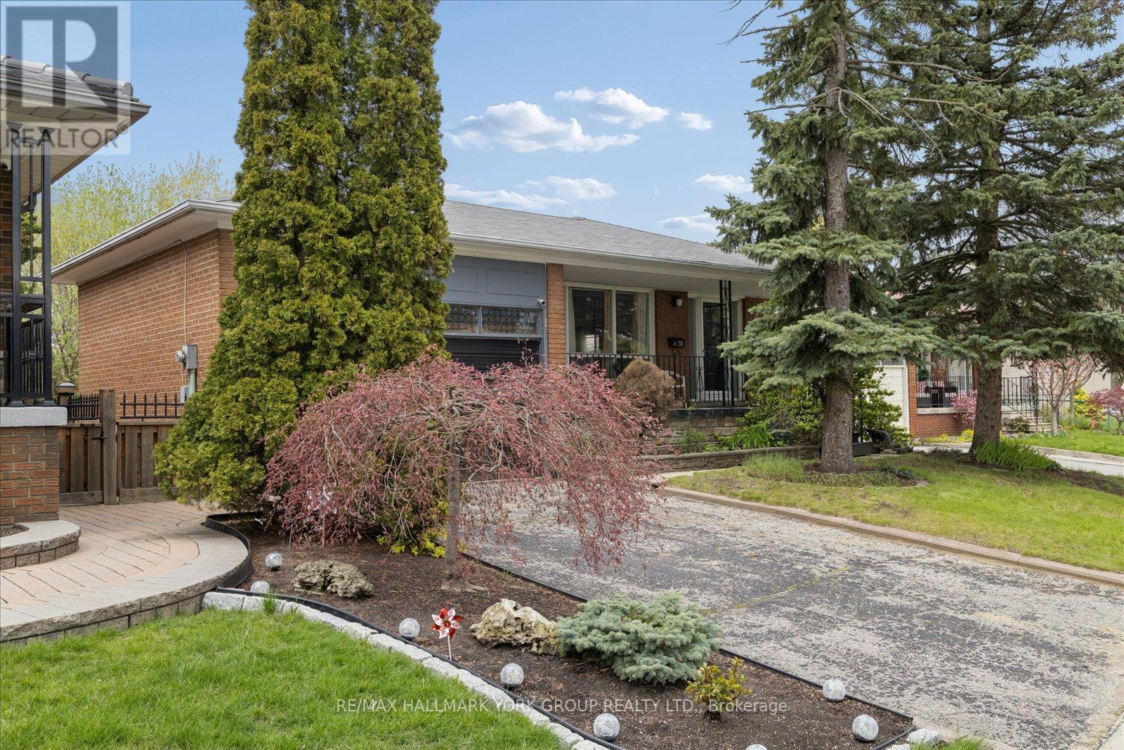 30 Briarbluff Avenue, Toronto, Ontario  M1E 3H3 - Photo 3 - E13177338