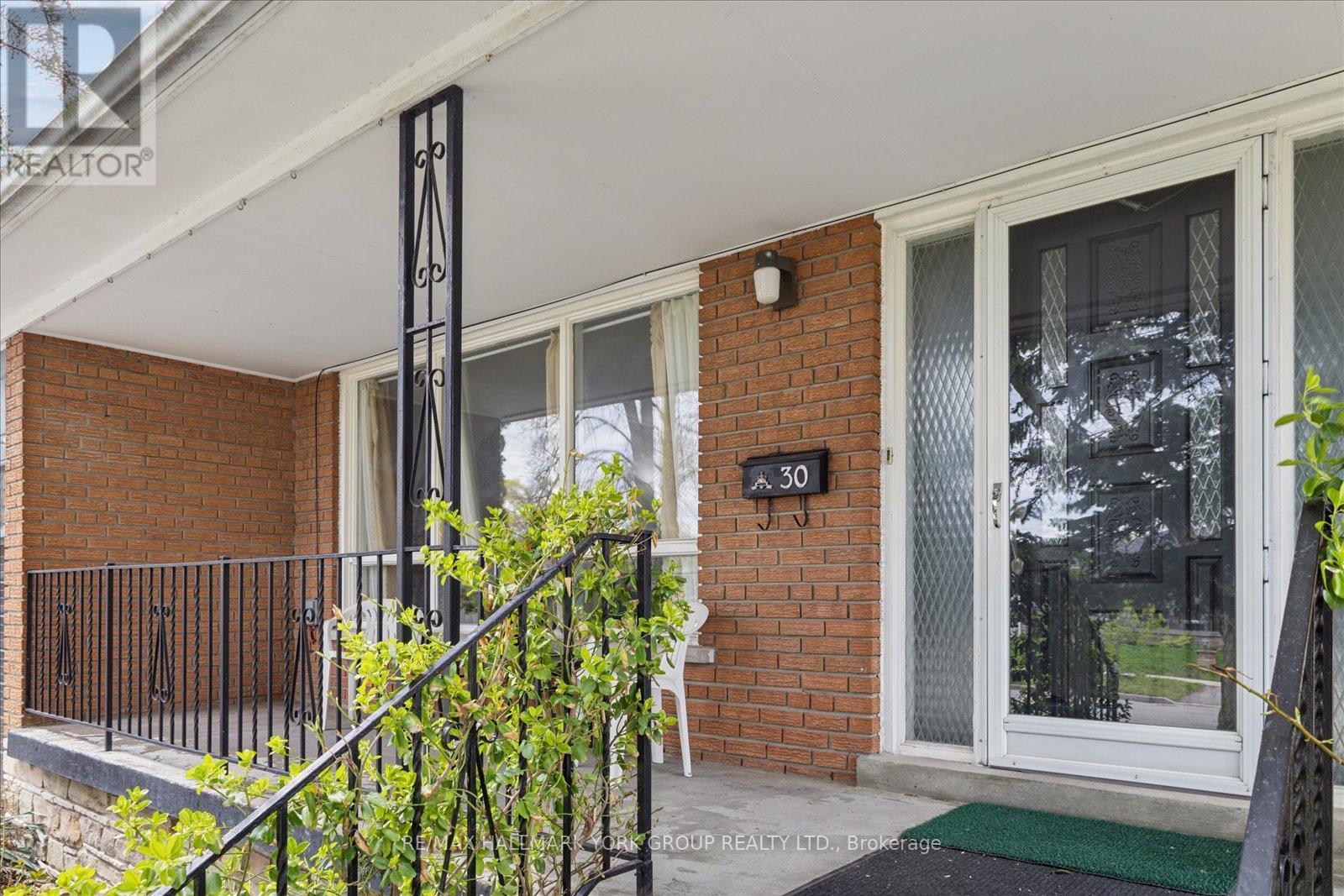30 Briarbluff Avenue, Toronto, Ontario  M1E 3H3 - Photo 4 - E13177338