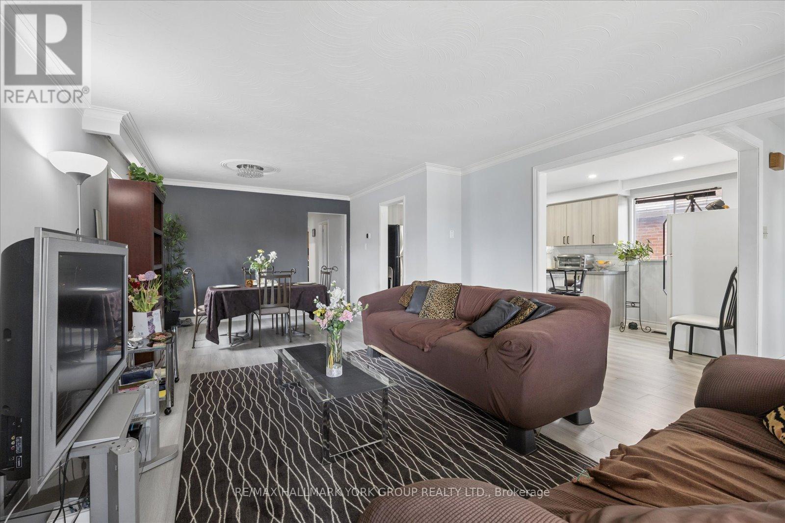 30 Briarbluff Avenue, Toronto, Ontario  M1E 3H3 - Photo 8 - E13177338