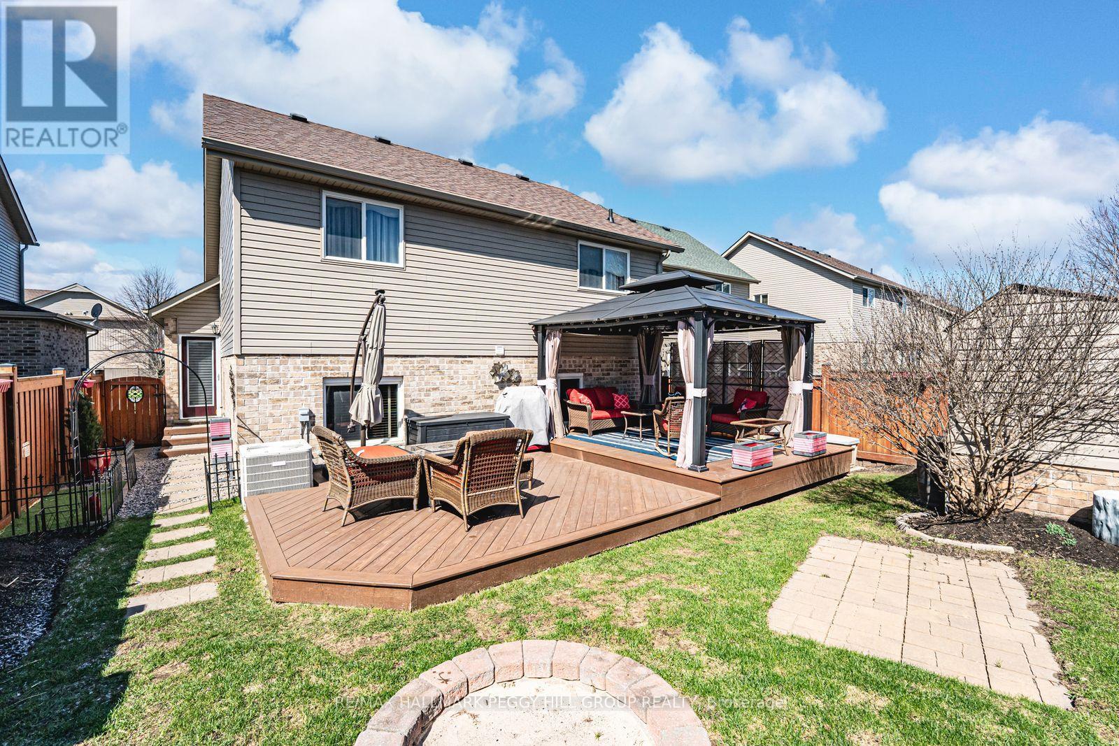 11 Red Cedar Lane, Essa, Ontario  L3W 0P5 - Photo 18 - N13177220