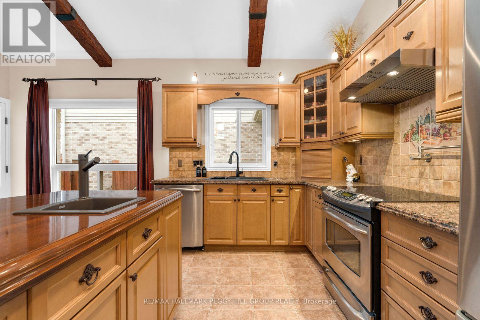 11 Red Cedar Lane, Essa, Ontario  L3W 0P5 - Photo 3 - N13177220