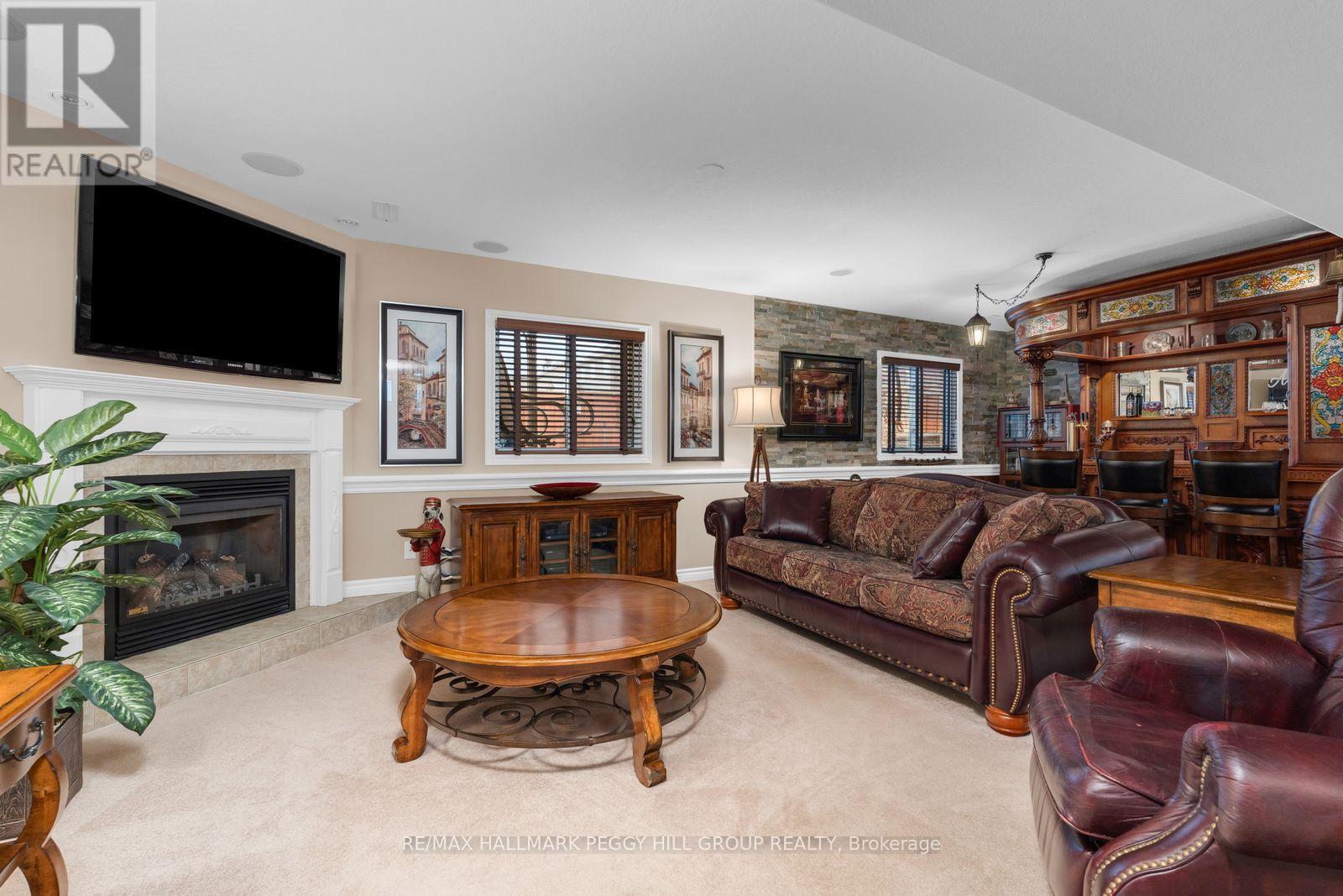 11 Red Cedar Lane, Essa, Ontario  L3W 0P5 - Photo 8 - N13177220