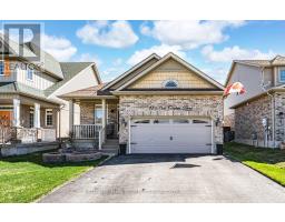 11 RED CEDAR LANE, Essa, Ontario