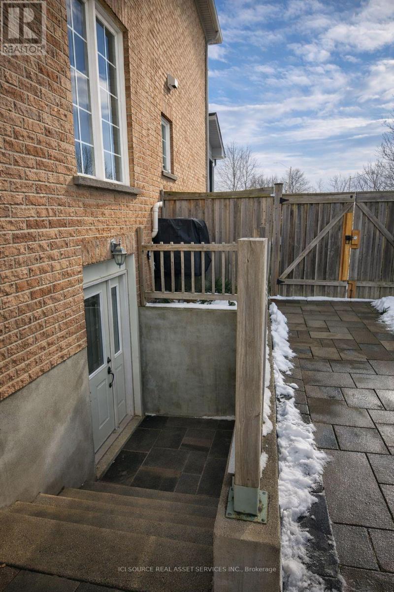 BASEMENT APARTMENT - 109 ROMANCE DRIVE, Richmond Hill, Ontario