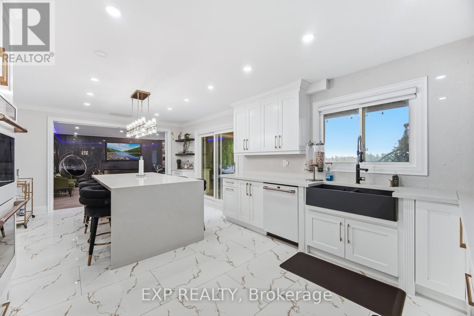265 Wycliffe Avenue, Vaughan, Ontario  L4L 3N7 - Photo 6 - N13177262
