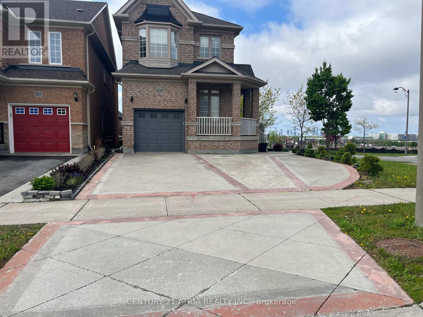 209 DISTRICT AVENUE, Vaughan, Ontario