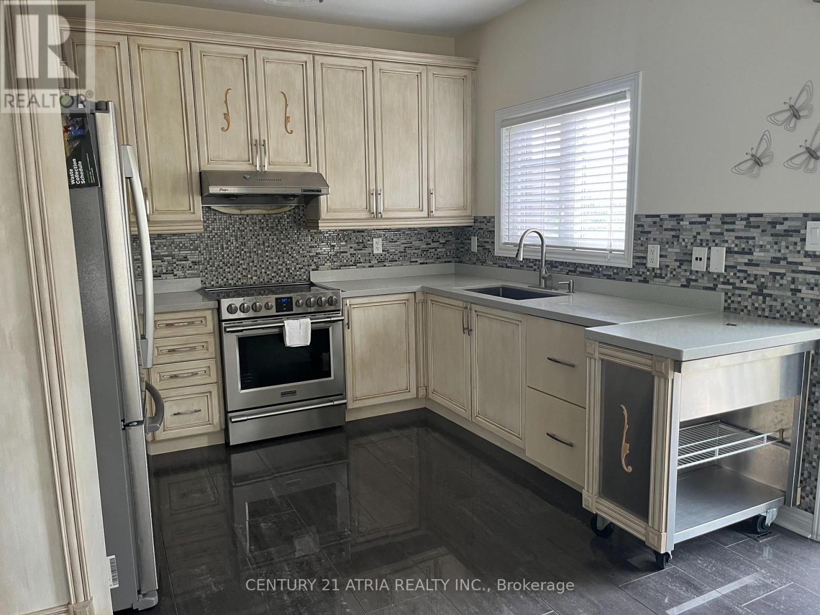 209 District Avenue, Vaughan, Ontario  L6A 0Y5 - Photo 14 - N13177276