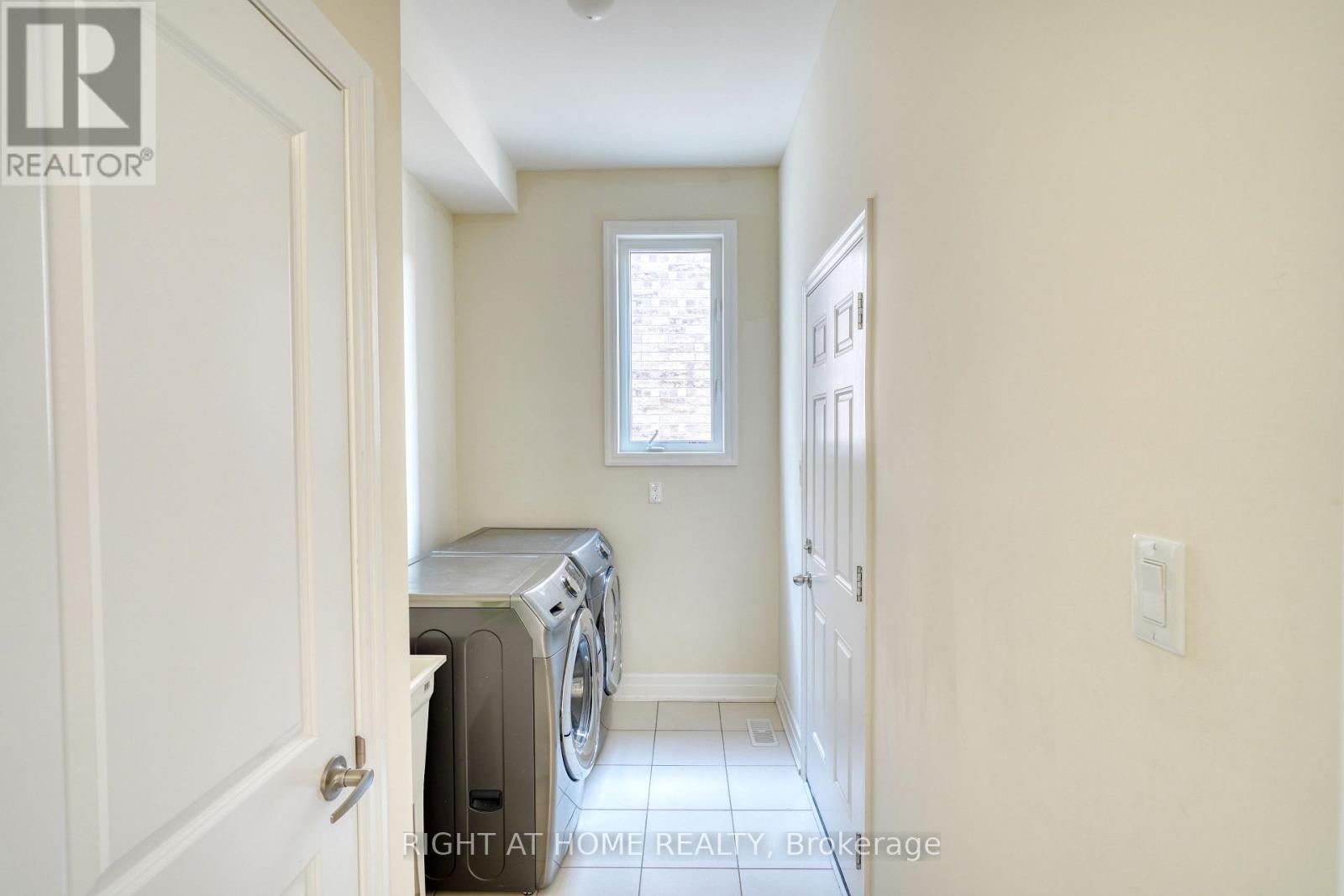 17 Mercury Avenue, Georgina, Ontario  L4P 0H1 - Photo 11 - N13177310