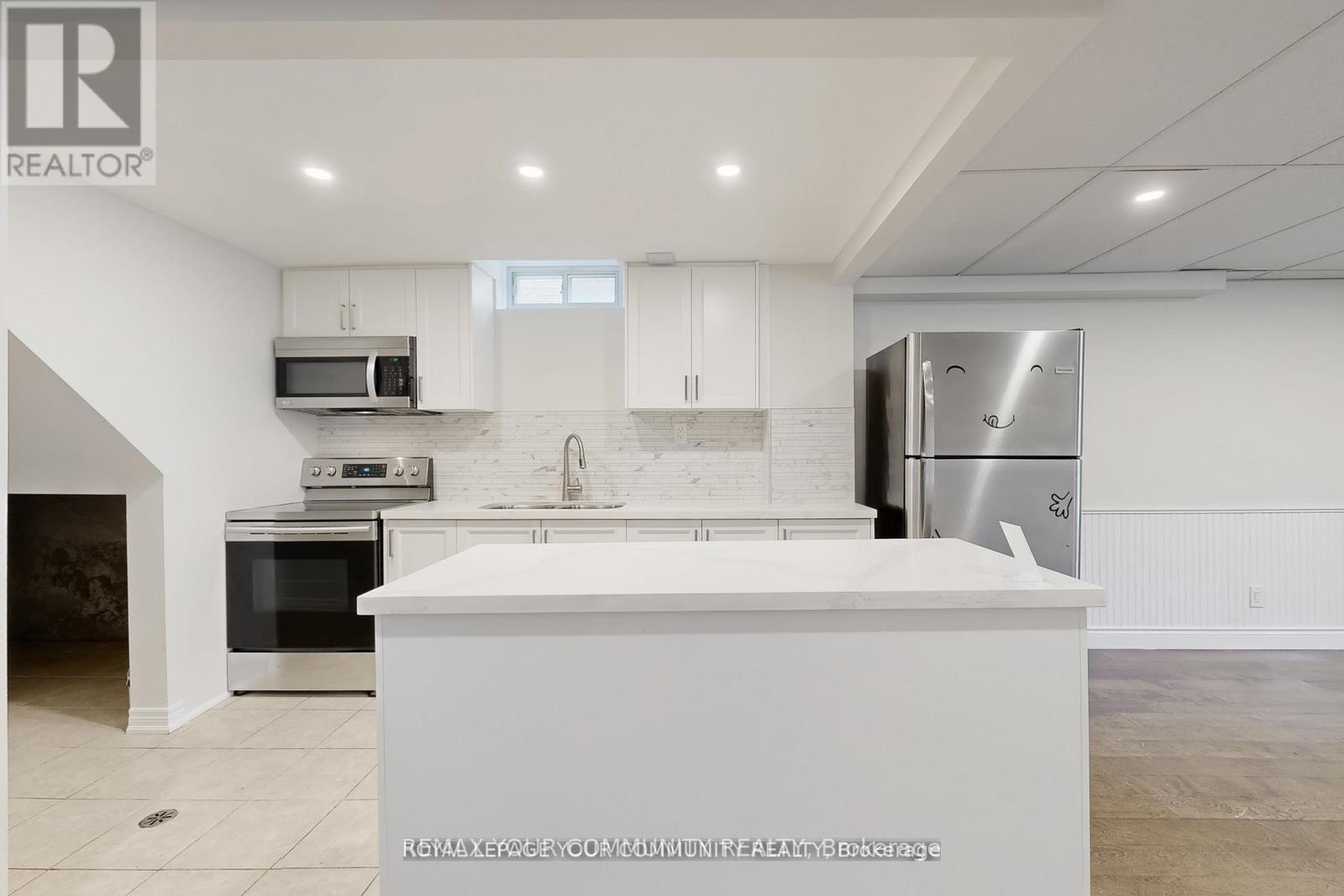 Lower - 52 Eleanor Circle, Richmond Hill, Ontario  L4C 6K7 - Photo 11 - N13177372