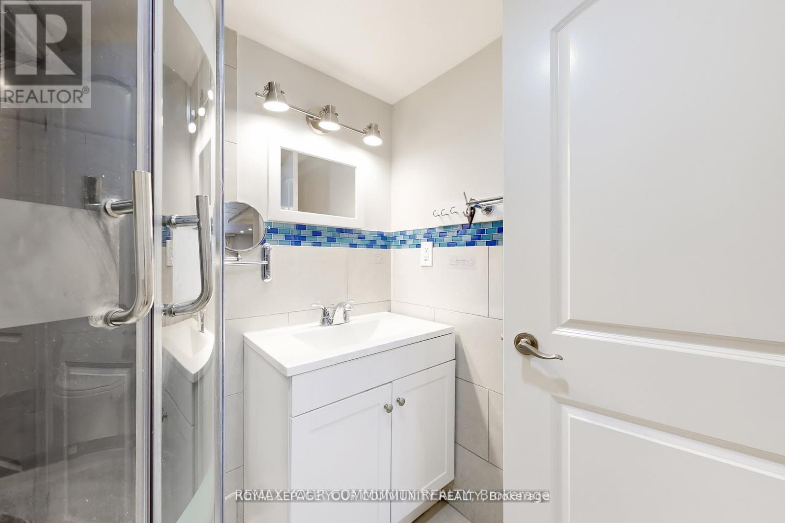 Lower - 52 Eleanor Circle, Richmond Hill, Ontario  L4C 6K7 - Photo 29 - N13177372