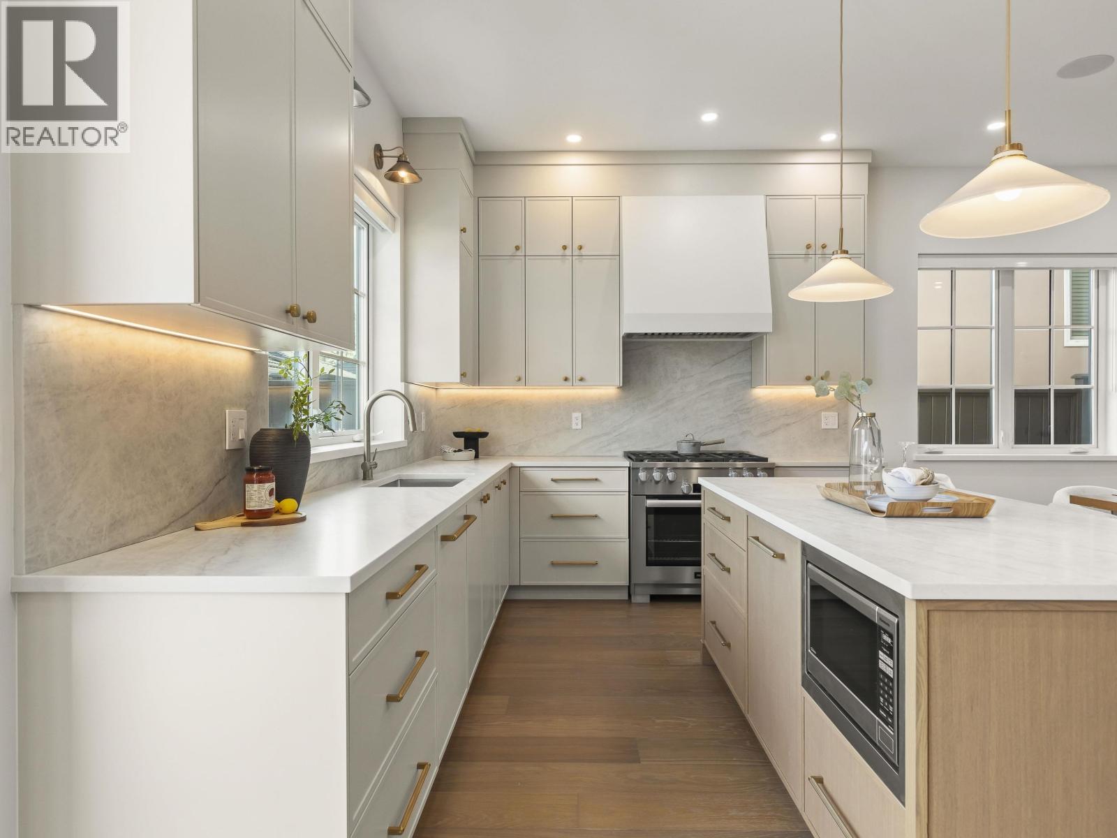 2 2848 W 19th Avenue, Vancouver, British Columbia  V6L 1E5 - Photo 8 - R3117292