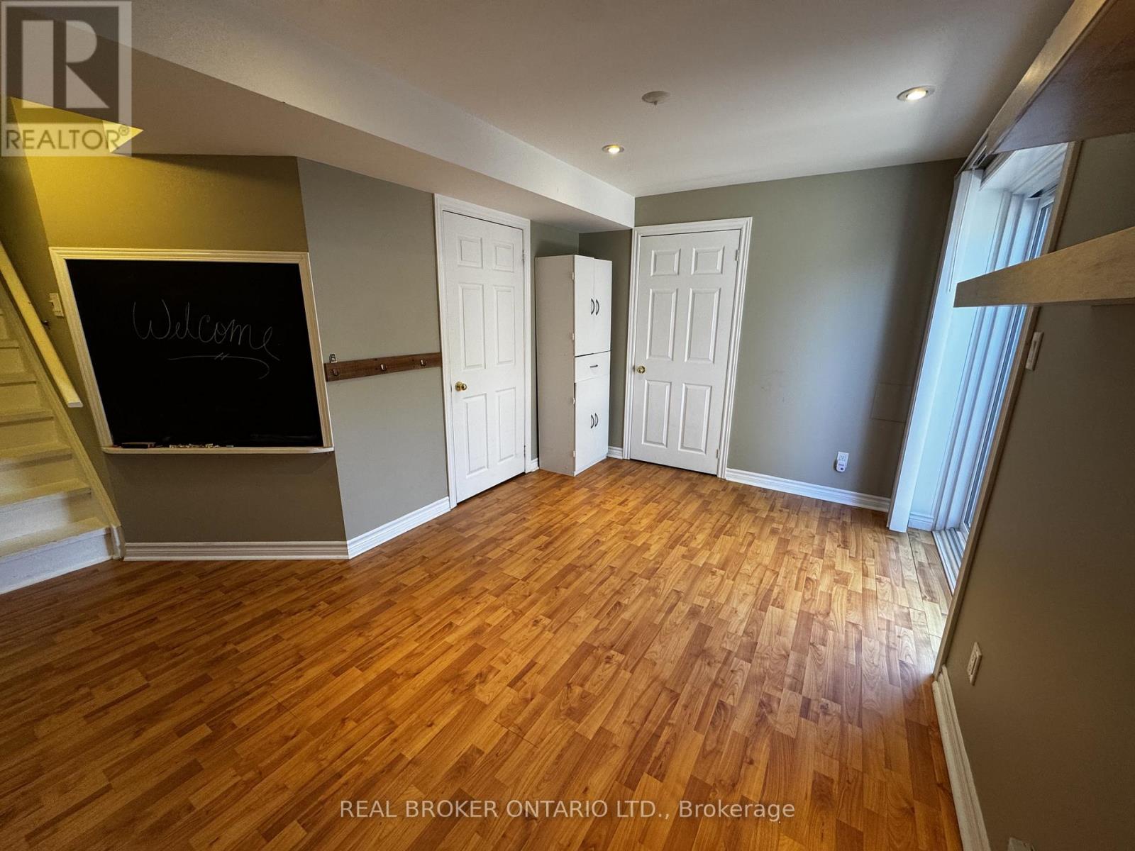 72 Wyatt Lane S, Aurora, Ontario  L4G 7E4 - Photo 15 - N13177006