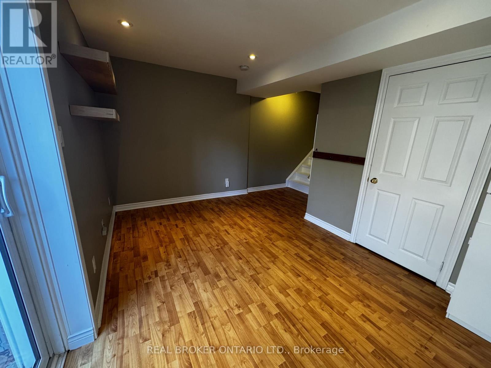 72 Wyatt Lane S, Aurora, Ontario  L4G 7E4 - Photo 16 - N13177006