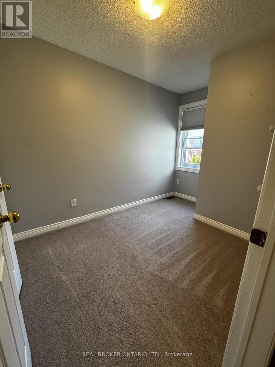 72 Wyatt Lane S, Aurora, Ontario  L4G 7E4 - Photo 9 - N13177006