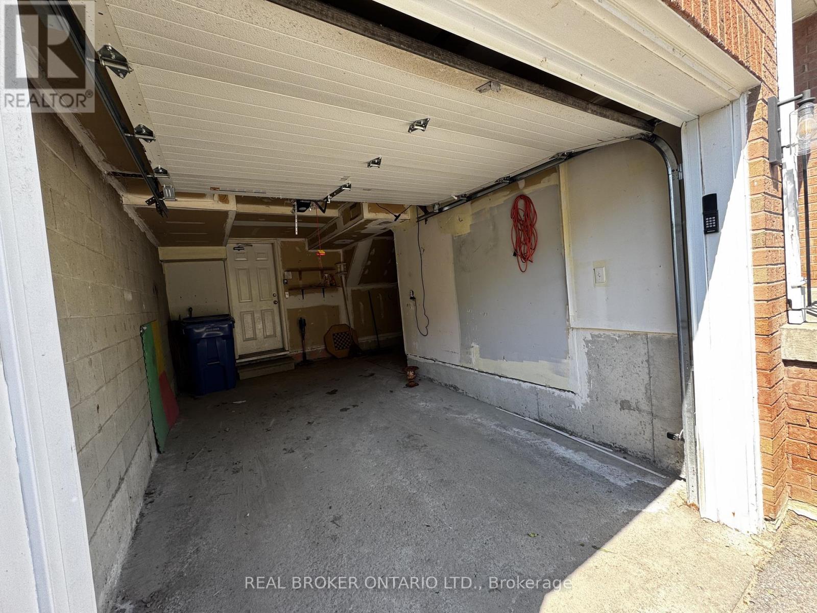 72 Wyatt Lane S, Aurora, Ontario  L4G 7E4 - Photo 18 - N13177006