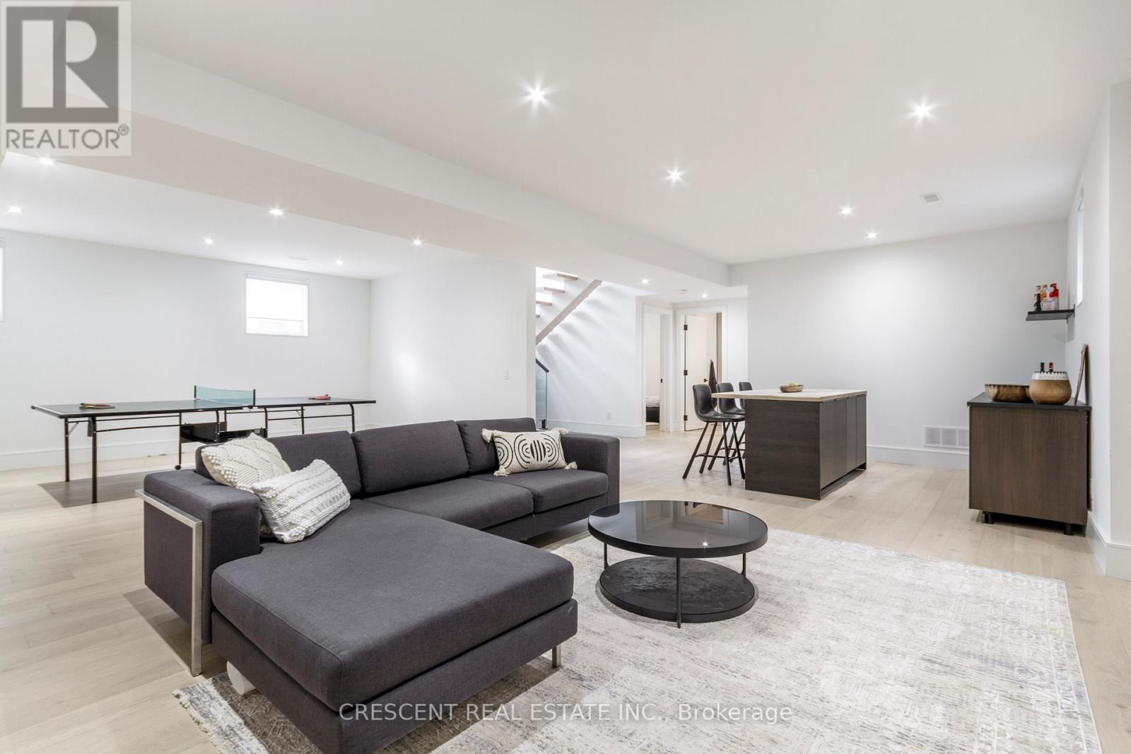 151 Shaver Avenue N, Toronto, Ontario  M9B 4N9 - Photo 38 - W13177226