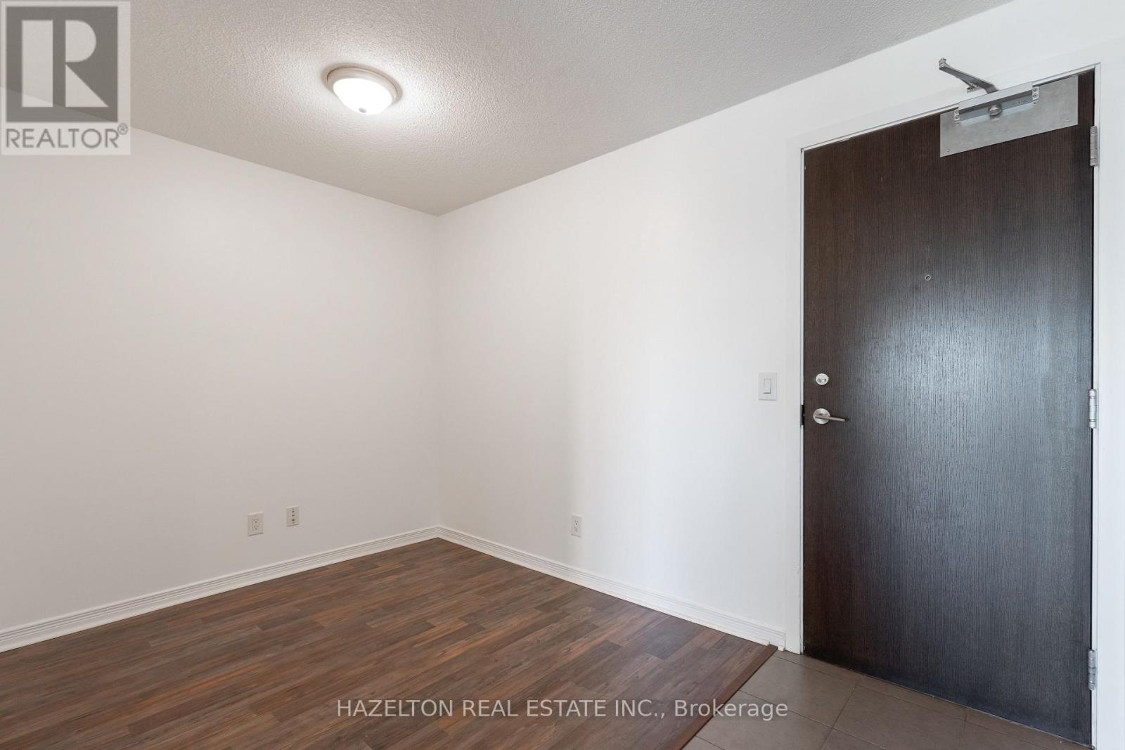 504 - 3 Michael Power Place, Toronto, Ontario  M9A 0A2 - Photo 3 - W13177254