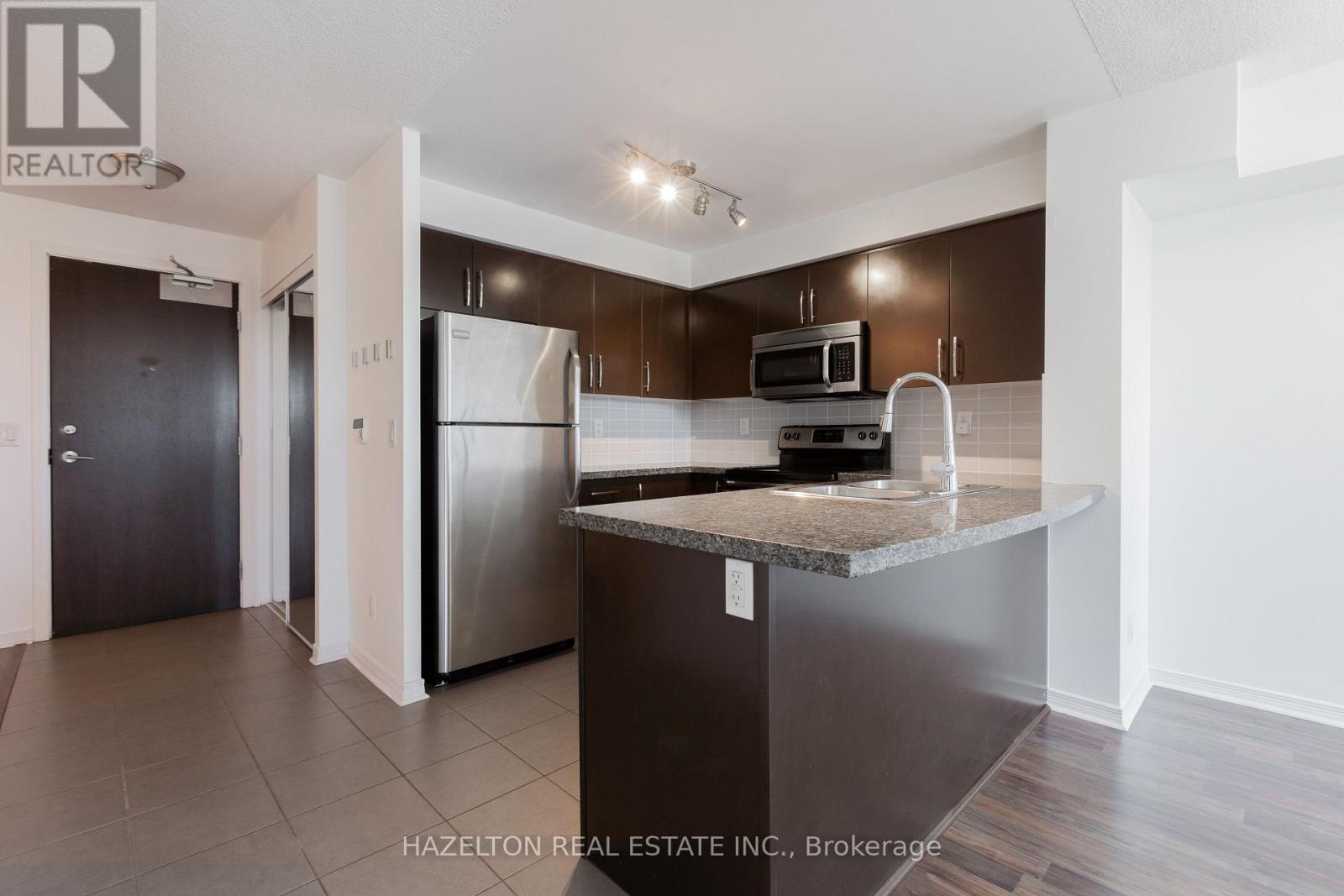 504 - 3 Michael Power Place, Toronto, Ontario  M9A 0A2 - Photo 8 - W13177254