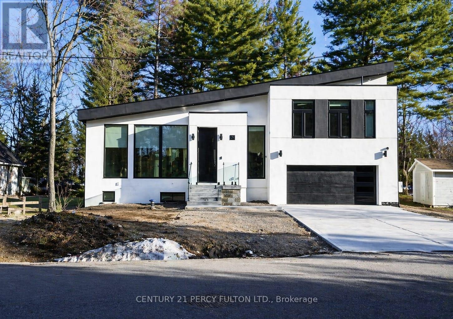 5 Robert Street, Sundridge, Ontario  P0A 1Z0 - Photo 1 - X13177300
