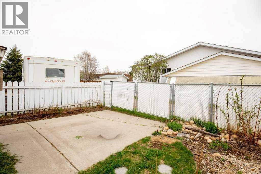 5304 37a Street, Innisfail, Alberta  T4G 1E5 - Photo 11 - A2311249