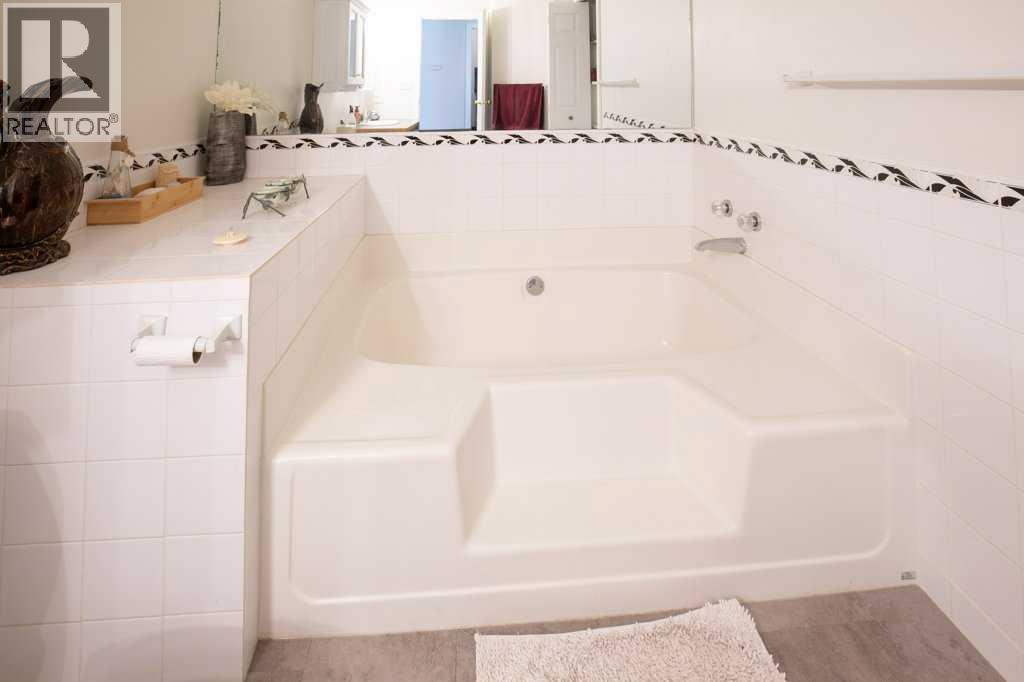 5304 37a Street, Innisfail, Alberta  T4G 1E5 - Photo 27 - A2311249
