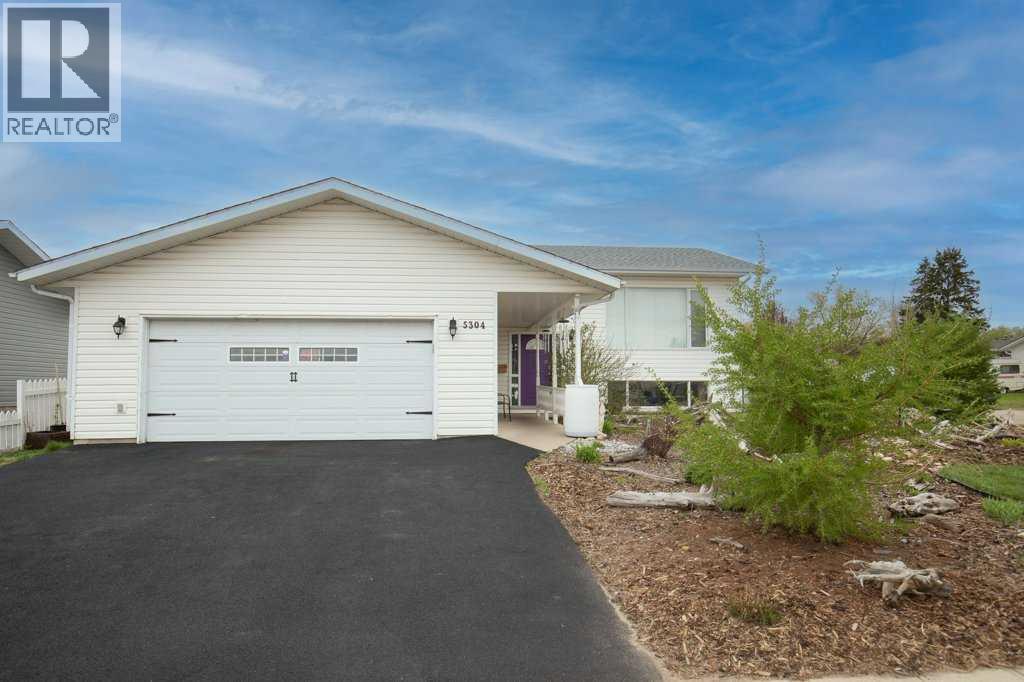 5304 37a Street, Innisfail, Alberta  T4G 1E5 - Photo 2 - A2311249