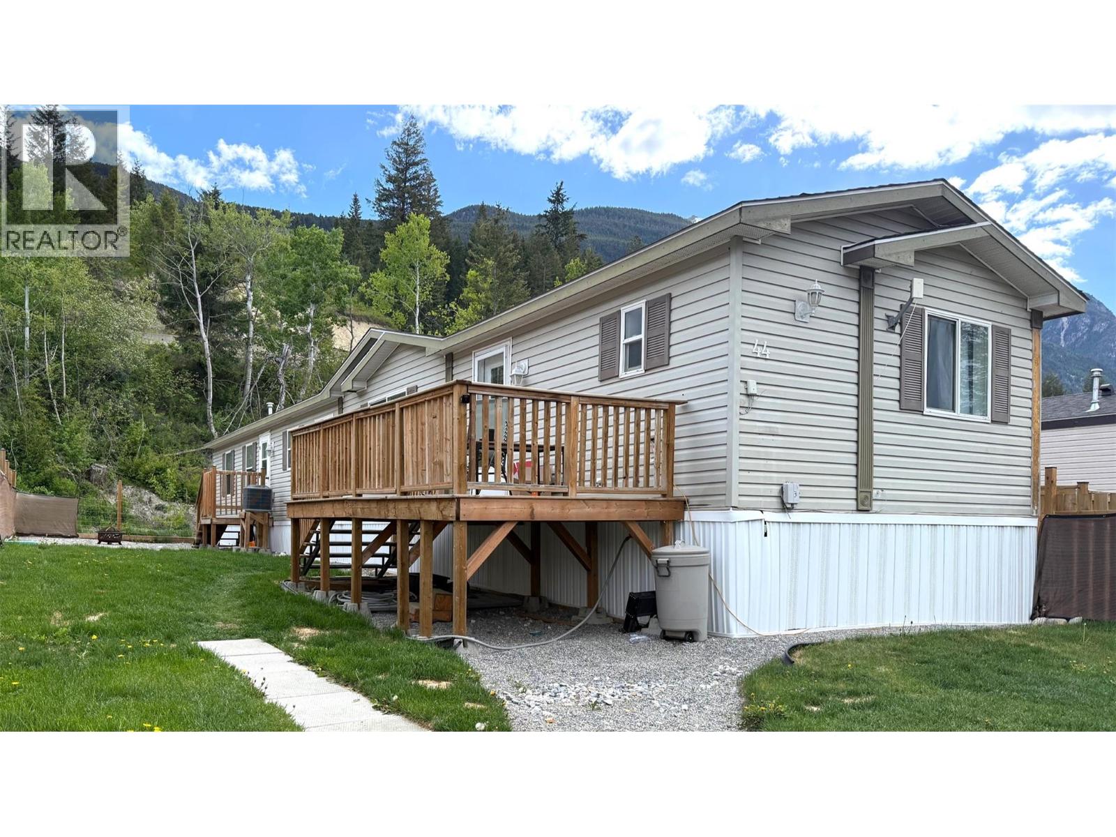 686 Almberg Road Unit# #44, Golden, British Columbia  V0A 1H2 - Photo 1 - 10376087