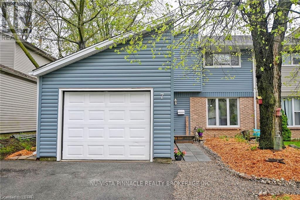 7 RANCHWOOD CRESCENT, London North, Ontario