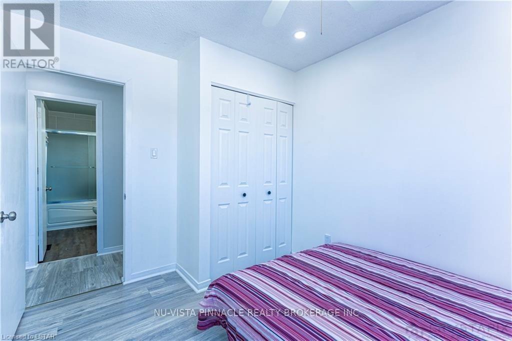 7 Ranchwood Crescent, London North (North F), Ontario  N6G 3A1 - Photo 16 - X13177428