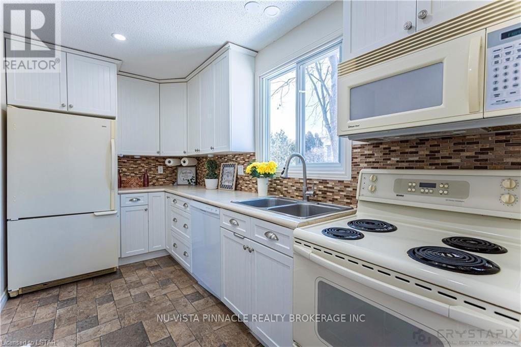 7 Ranchwood Crescent, London North (North F), Ontario  N6G 3A1 - Photo 8 - X13177428