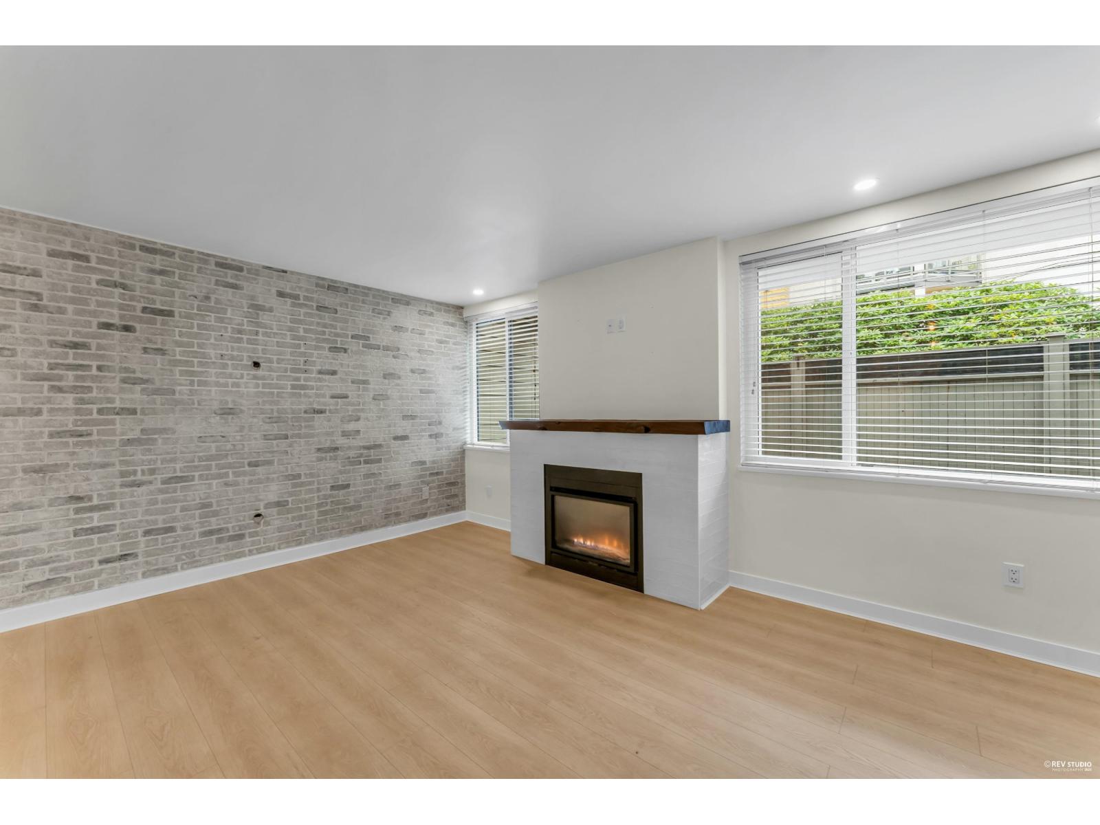 110 15282 19 Avenue, Surrey, British Columbia  V4A 1X6 - Photo 2 - R3128308