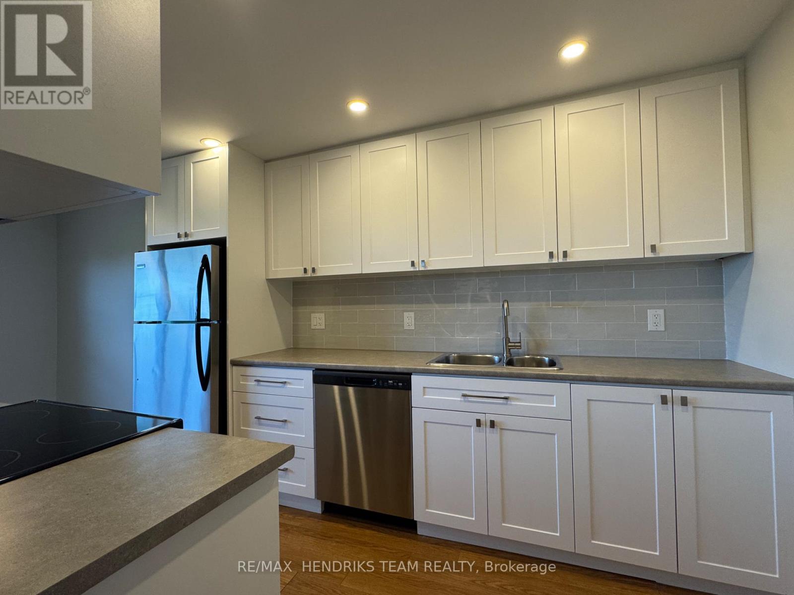 508 - 156 Fitch Street, Welland, Ontario  L3C 4V6 - Photo 2 - X13177444