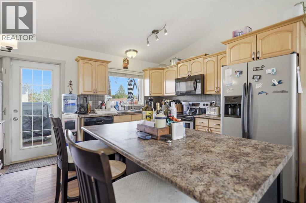 16 Peterson Way, Sylvan Lake, Alberta  T4S 1W8 - Photo 7 - A2314497