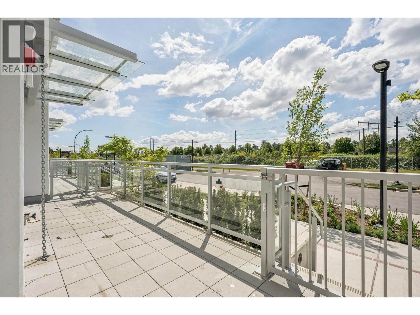 132 4665 Alaska Avenue, Burnaby, British Columbia  V5C 0P7 - Photo 3 - R3128253