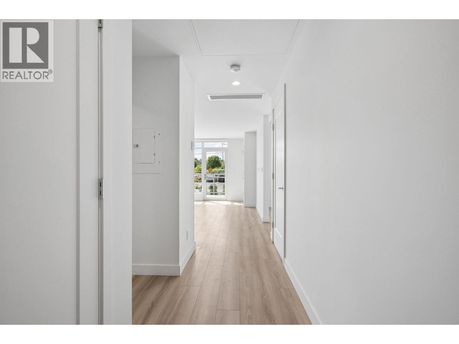 132 4665 Alaska Avenue, Burnaby, British Columbia  V5C 0P7 - Photo 4 - R3128253