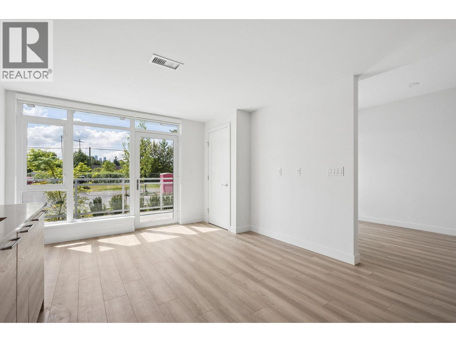 132 4665 Alaska Avenue, Burnaby, British Columbia  V5C 0P7 - Photo 6 - R3128253