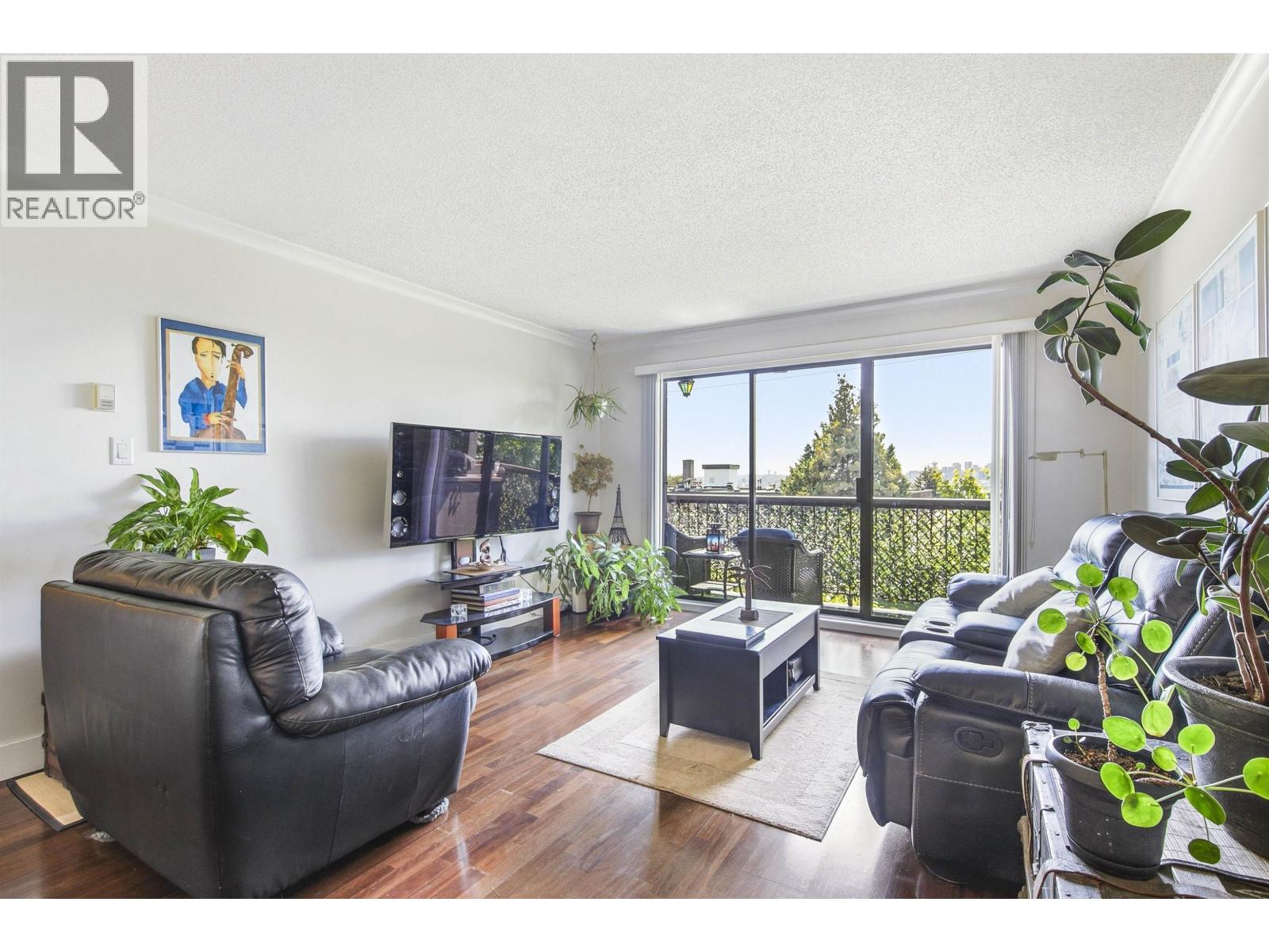 222 340 W 3rd Street, North Vancouver, British Columbia V7M 1G4 - Photo 8 - R3128269