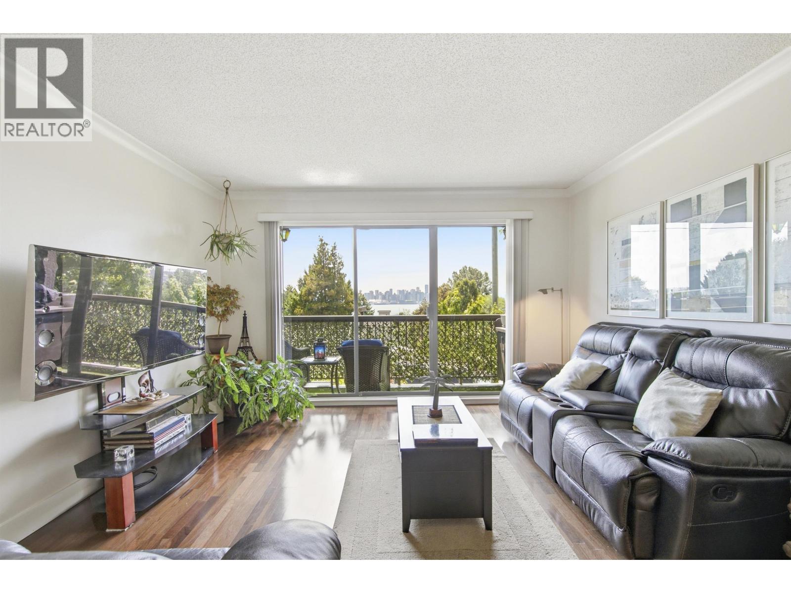 222 340 W 3rd Street, North Vancouver, British Columbia V7M 1G4 - Photo 9 - R3128269