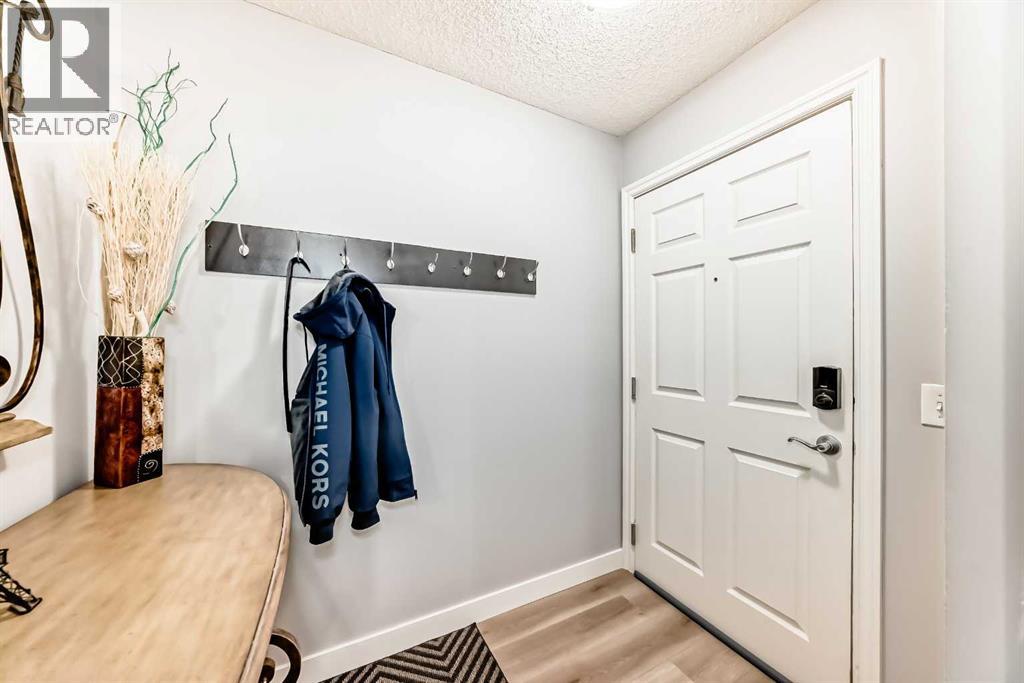2215, 5200 44 Avenue NE, Calgary, Alberta  T1Y 7L4 - Photo 3 - A2282351