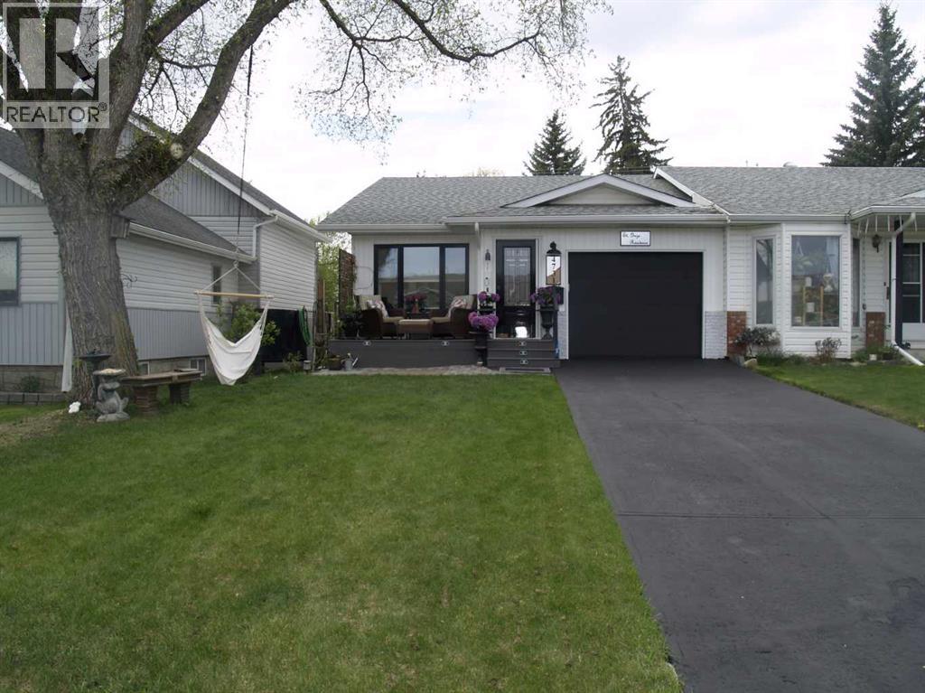 4731 49a Avenue, Lacombe, Alberta  T4L 1N4 - Photo 1 - A2314831