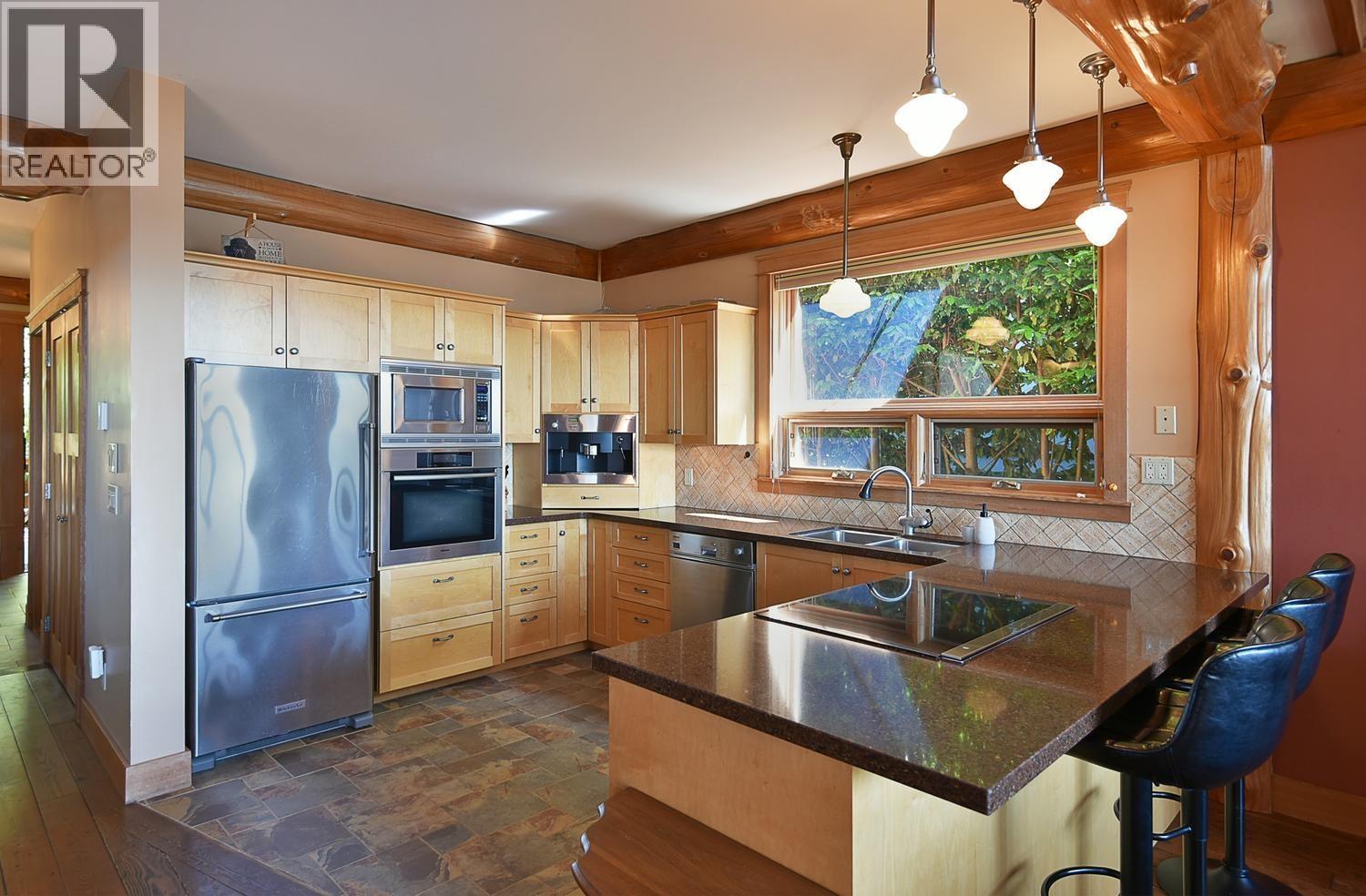 667 Franklin Road, Gibsons, British Columbia  V0N 1V8 - Photo 13 - R3128271