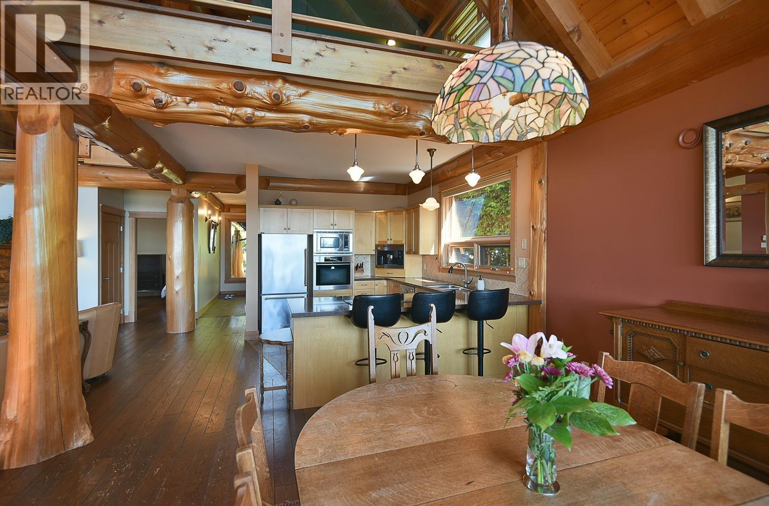 667 Franklin Road, Gibsons, British Columbia  V0N 1V8 - Photo 14 - R3128271