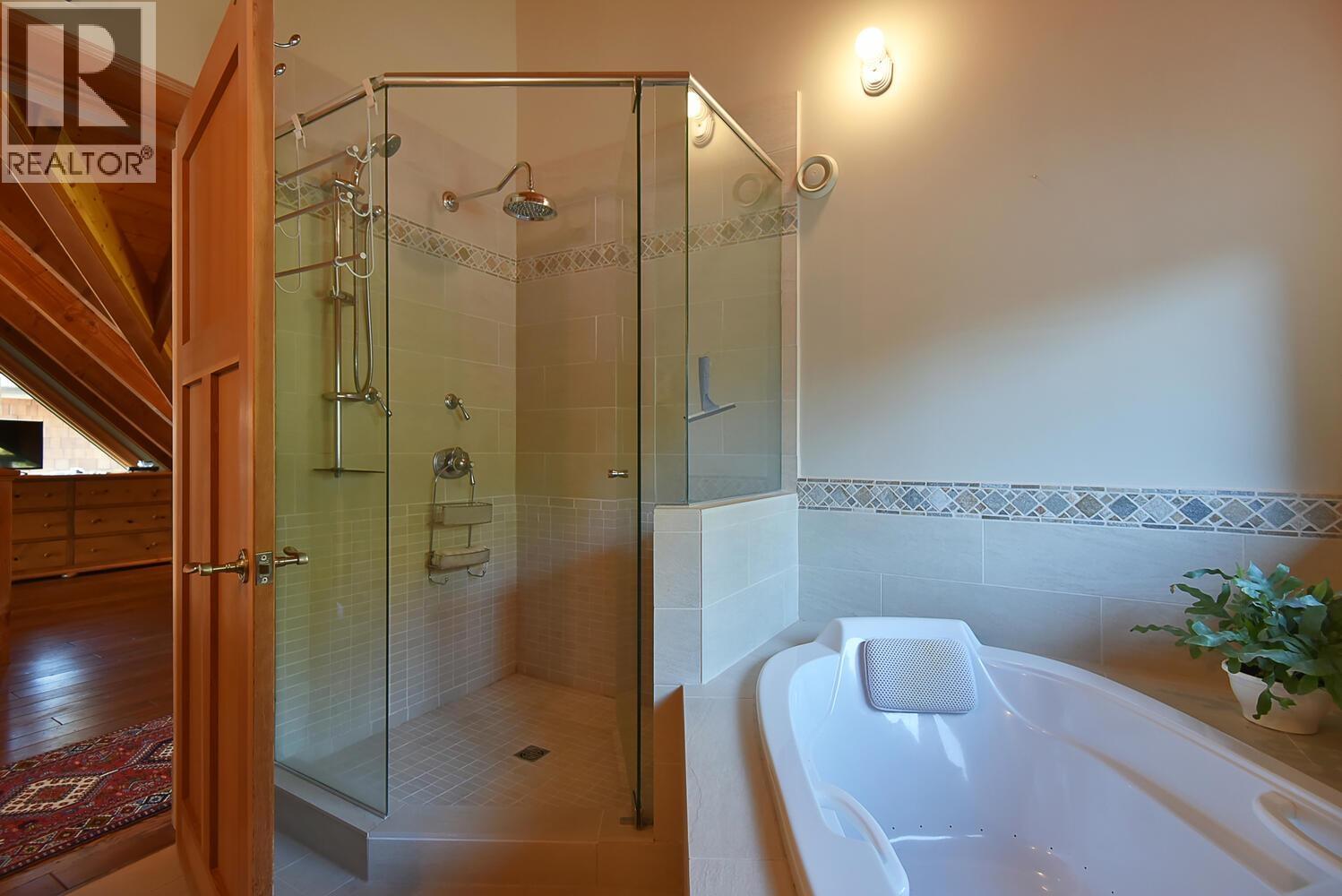 667 Franklin Road, Gibsons, British Columbia  V0N 1V8 - Photo 24 - R3128271